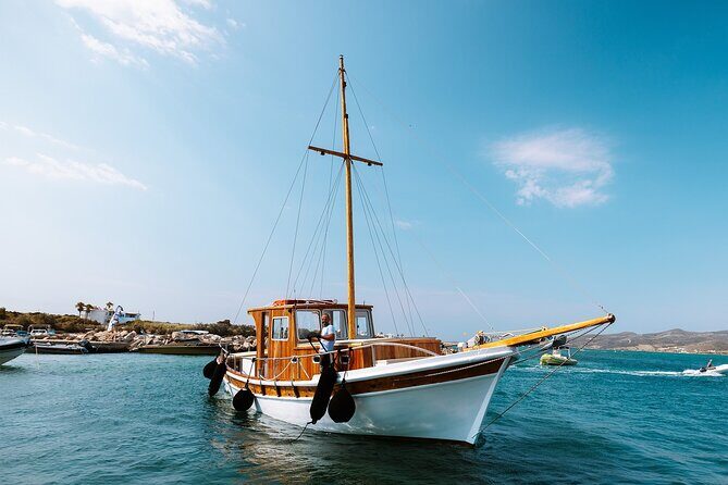 Small Group Cruise Around Antiparos & Despotiko With Lunch - What Sets This Cruise Apart?