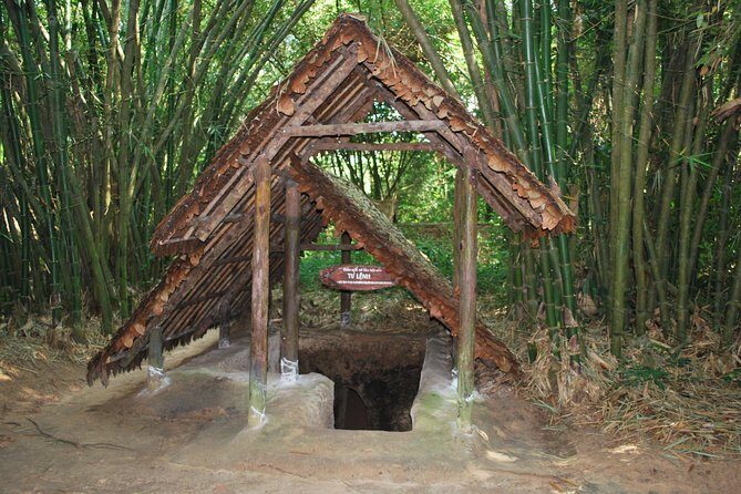 Small-group Cu-Chi Tunnel: 1-Day Ben-Duoc Temple & Liberated Zone - Exploring the Cu Chi Tunnels