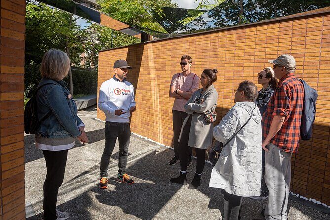 Small-Group: Culture & History Walking Tour of Amsterdam - Walking Through Amsterdam’s Historic Heart
