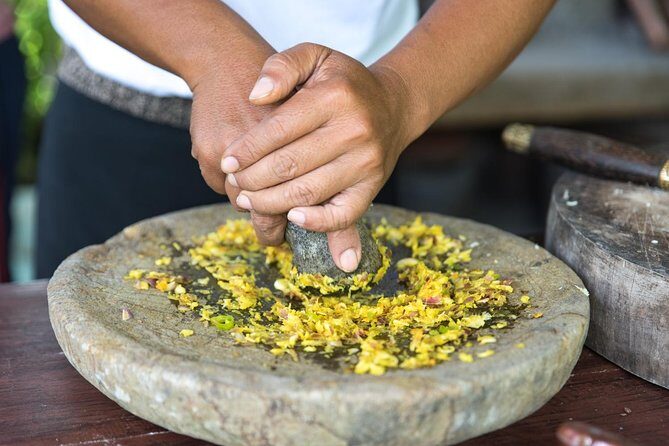 Small-Group Farm Tour & Balinese Cooking Class in Ubud with Kadek - Key Points