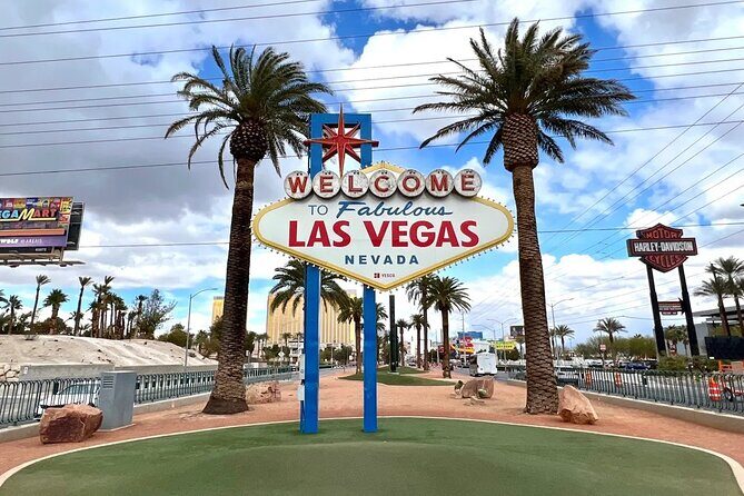 Small Group Ghost Town, 7 Magic Mountains, Las Vegas Sign - An In-Depth Look at the Itinerary