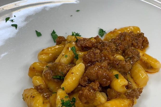 Small Group Gourmet Cooking Lesson With Lunch In Florence - Exploring the Florence Cooking Class: What to Expect