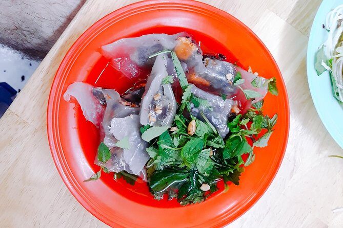 Small Group Hanoi Street Food Tour with a Real Foodie - Food Tastings and Cultural Narratives