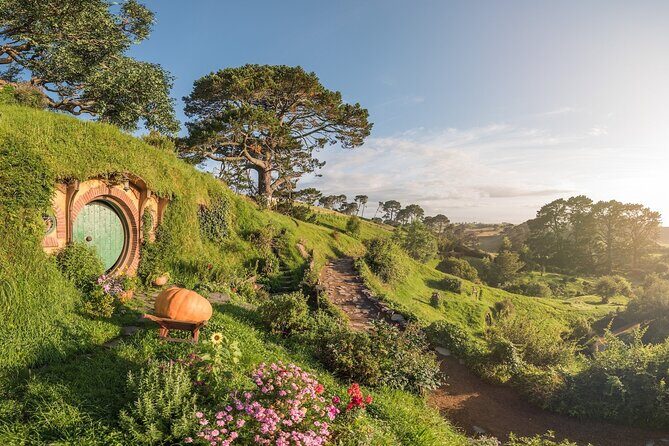 Small Group Luxury Hobbiton Tour incl. Lunch From Auckland - FAQs
