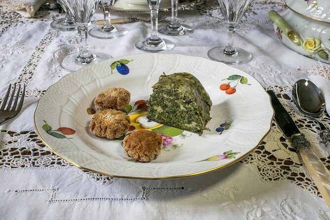 Small Group Market tour and Dining Experience at a Cesarina's home in Rimini - Authenticity and Review Insights