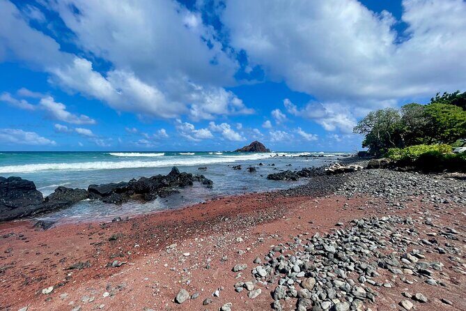 Small-Group Road to Hna Tour (Up to 4)  Hidden Gems Adventure - Who Should Consider This Tour?