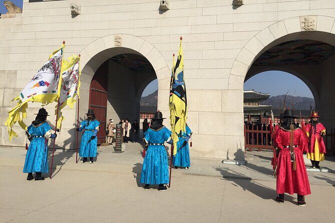Small-Group Royal Palace and Seoul City Tour (hotel pick-up) - Who Should Book This Tour?