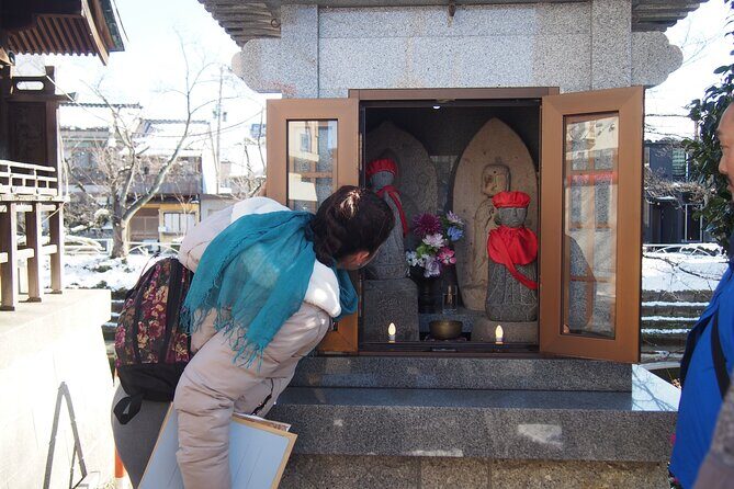 Small Group Sightseeing Tour Visit to Toyama with Lunch Included - Exploring Toyama in Detail: What to Expect