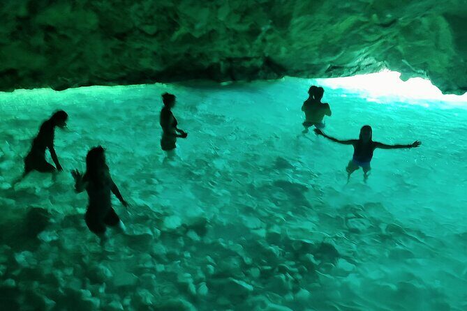 Small Group Speedboat Adventure Trip to Grama Bay - FAQs