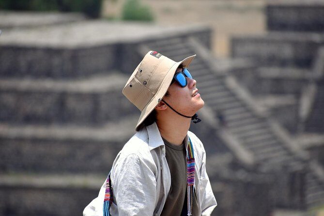 Small Group: Teotihuacan Pyramids and Shrine of Guadalupe with Lunch - A Closer Look at the Tour Experience