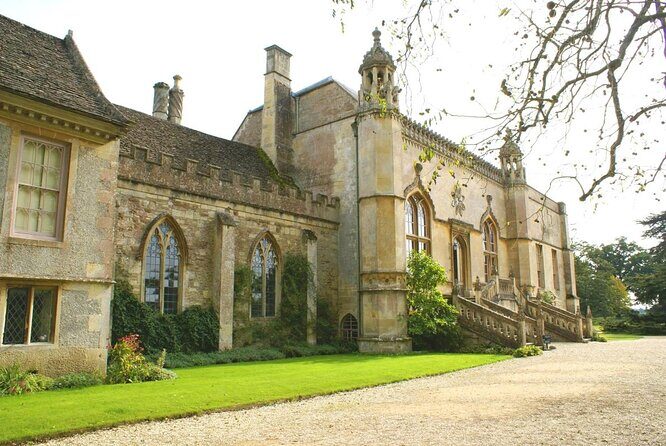 Small-Group to Bath, Lacock, Avebury and Stonehenge from London - Who Would Love This Tour?