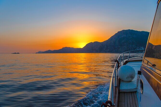 Small Group Tour in Positano by Boat at Sunset with Prosecco - FAQ