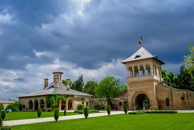 Small Group Tour to Mogosoaia Palace & Snagov Monastery - Discovering Bucharest’s Surroundings: What to Expect from the Tour