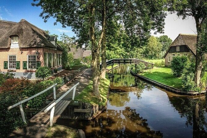 Small-Group Tour to Windmills & Giethoorn with boat tour - FAQ