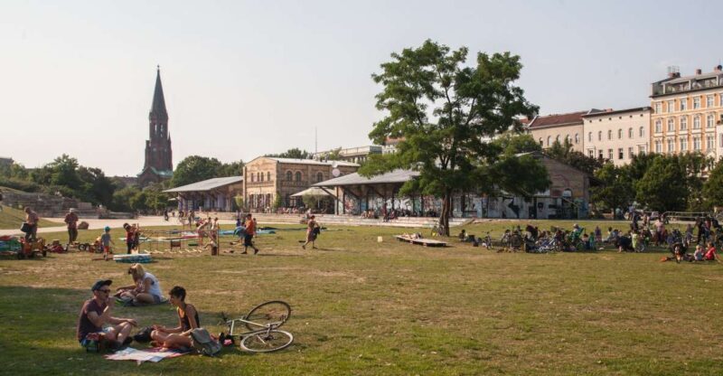 Small Group Tour: "Wild Kreuzberg" - What to Expect from the Kreuzberg Adventure