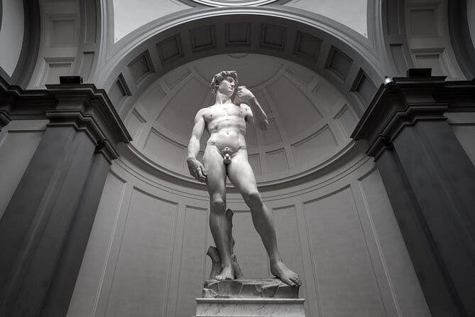 Small Group Uffizi & Accademia Museum with Walking Tour - The Guides and Their Impact