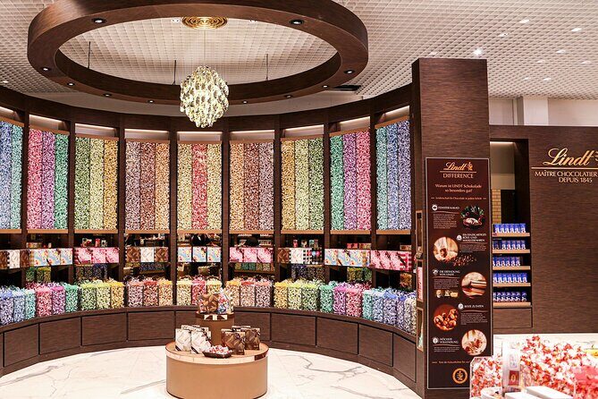 Small Group Zurich Walking Tour, Cruise and LINDT Factory - What We Learned from the Reviews