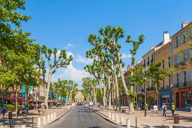 Small Versailles of Provence & Calissons tasting. Marseille port - Who Will Love This Tour?