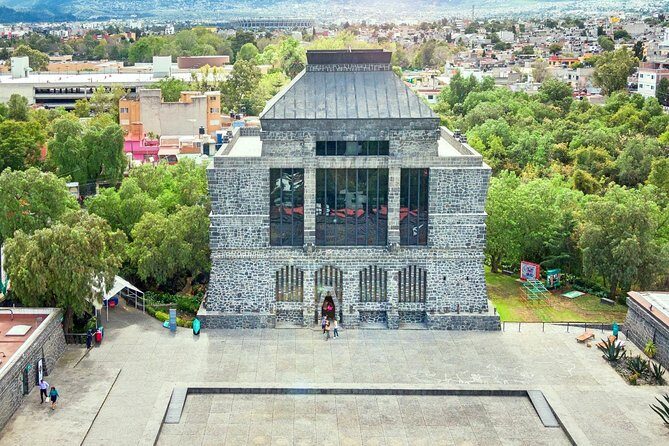 Small VIP Group: Frida Kahlo and Diego Rivera Legacy - FAQ