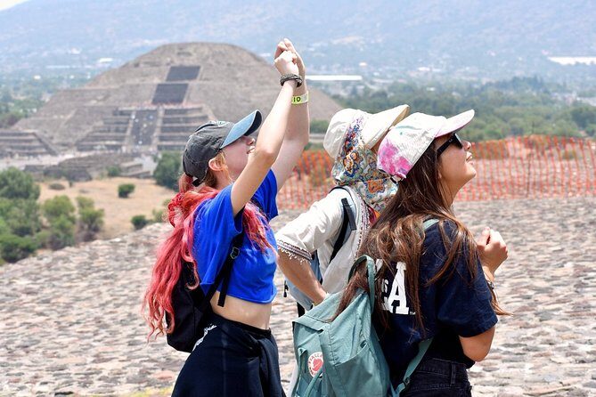 Small VIP Group: Teotihuacan Pyramids and Shrine of Guadalupe with lunch - The Sum Up