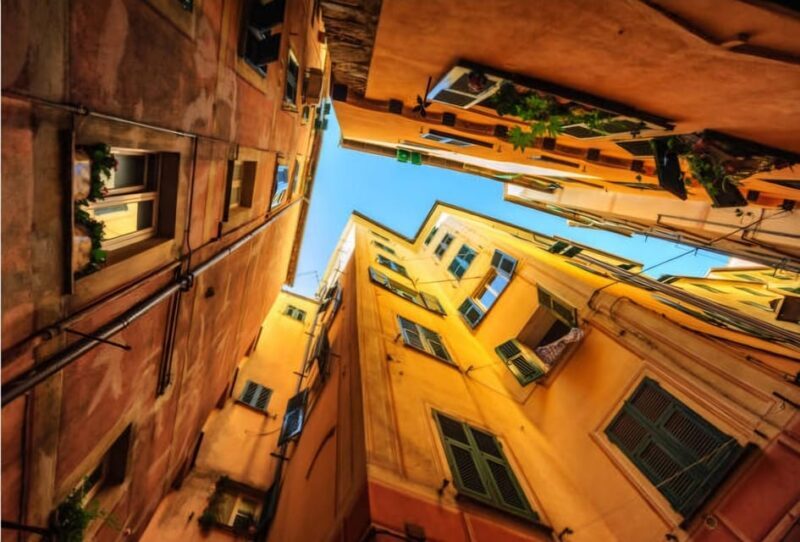 Smart guiding around a city with unique features. - An In-Depth Look at the Genoa Private Walking Tour