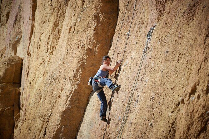 Smith Rock Beginner Rock Climbing Course with Certified Guides - FAQ