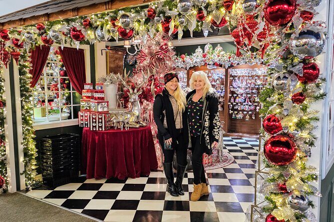 Smoky Bear Holiday Lights Tour w/ Picture Stops - Who Will Love This Tour?