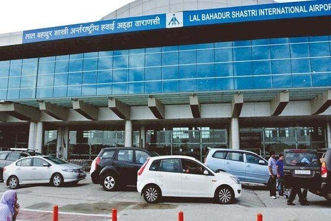Smooth transfer from Varanasi Airport to Hotel - Key Points