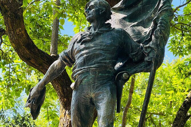 Snob Free Sonoma Plaza Walking Experience - FAQs