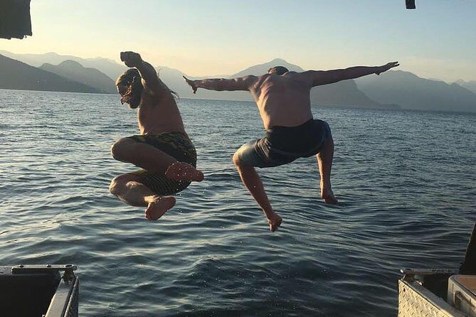 Snorkel, Kayak, and Seal Adventure: Vancouver Boat Tour - FAQ