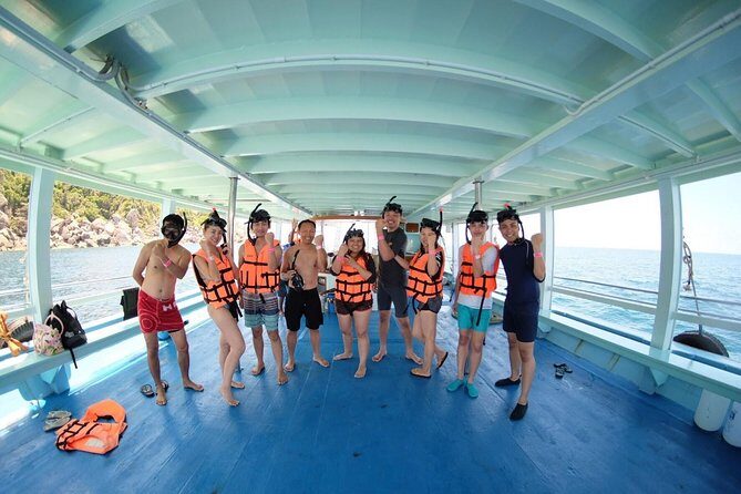 Snorkel Tour to Koh Nangyuan and the hidden bays of Koh Tao onboard the Oxygen - An In-Depth Look at the Tour