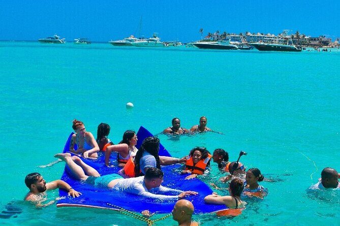 Snorkeling and Catamaran Cruise to Isla Mujeres with Lunch - Lunch at Ice Bar Restaurant