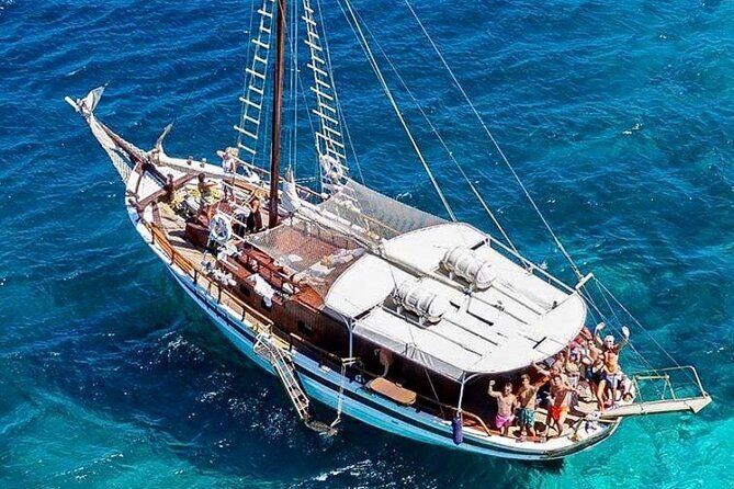 Snorkeling at the Pirate Islets and Paradise beach - The Sum Up