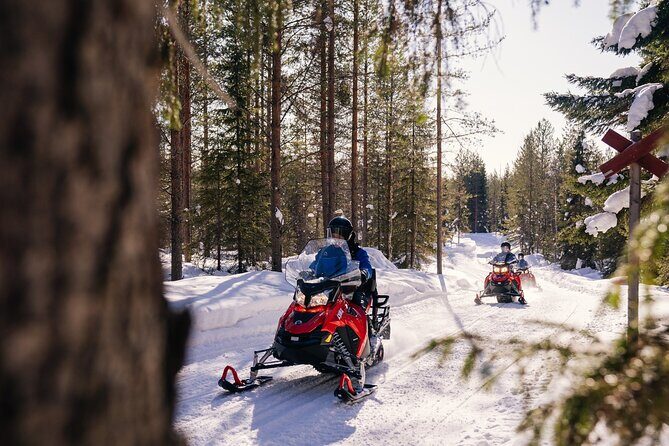 Snowmobiling and ice fishing in Apukka Resort, Rovaniemi - An In-Depth Look at the Tour