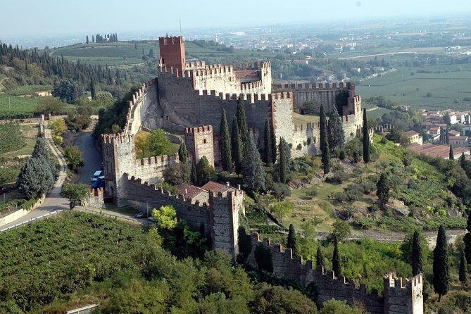 Soave: history and excellence in wines, in Verona hillside - Key Points