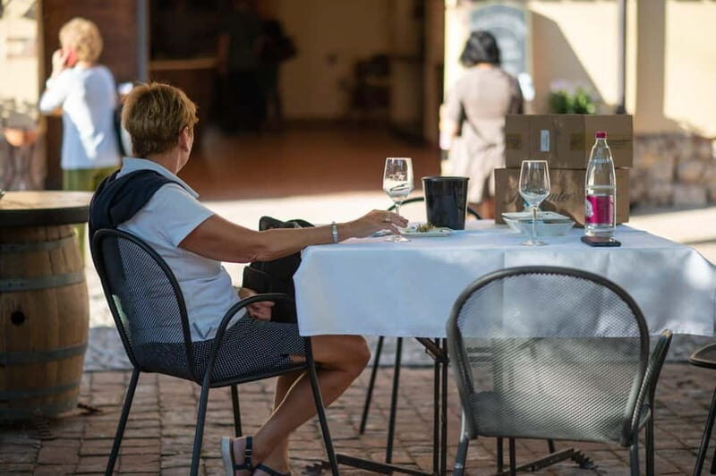 Soave: Wine Tasting and Vineyard Tour in Historical Centre - What to Expect at Each Step