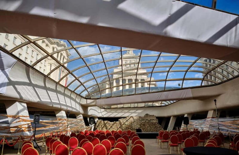 Sofia: Insta-Perfect Walk with a Local - Discovering Sofia in 90 Minutes