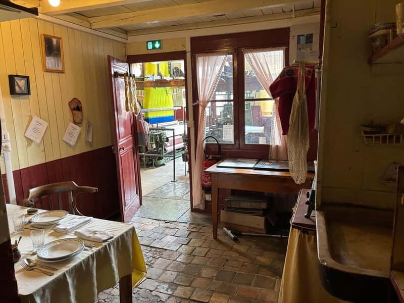 Soierie Vivante's weaving workshops : tours and demos - Key Points