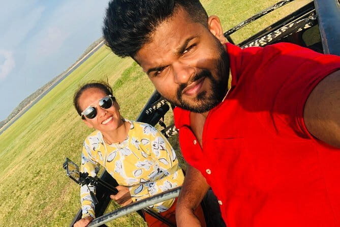 Solo Traveler With Holiday Walkers Sri Lanka ( Round Tour ) - Key Points