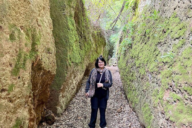 Sorano and its wonders, The Vie Cave and wine cellars - Who Will Love This Tour?