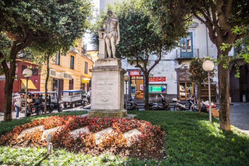 Sorrento: Guided Walking Tour & Street Food Experience - Key Points