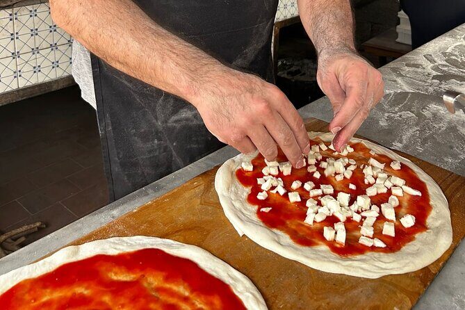 Sorrento Pizza Making Class with Local Pizzaiolo Hands on 100% - FAQ