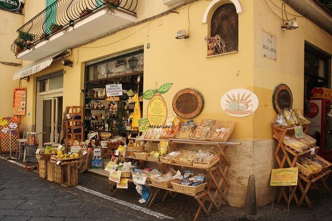 Sorrento, Pompei & Wine-Tasting: walk, visit & drink (8hour tour) - The Sum Up