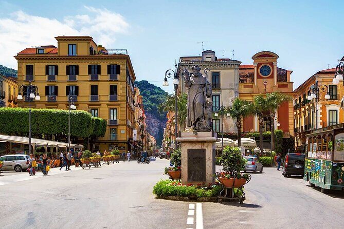 Sorrento, Positano and AMALFI Full-Day Private Tour from Naples - FAQ