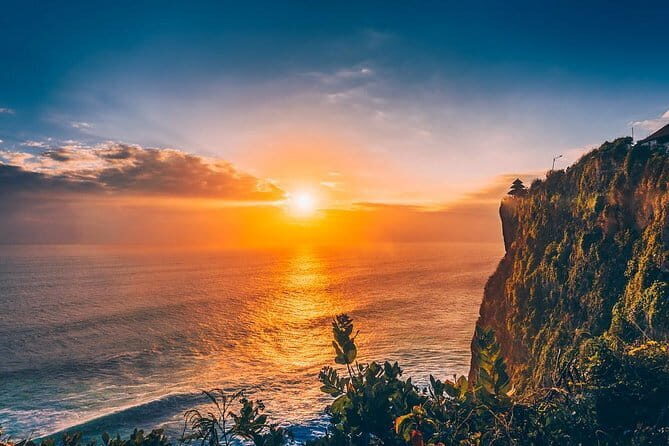 South Bali Fullday Tour with Jimbaran BBQ Seafood Dinner - A Closer Look at the Itinerary