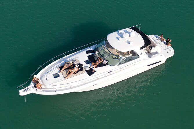 South Beach Miami BACHELORETTE Boat Day! - A Deep Dive into the South Beach Miami Bachelorette Boat Experience