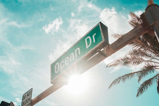 South Beach Top Highlights Tour with Lincoln Rd and Espanola Way - Detailed Breakdown of the Tour Experience