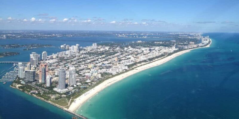 South Beach Tour by Plane - What to Expect: A Brief but Beautiful Flight Over Miami