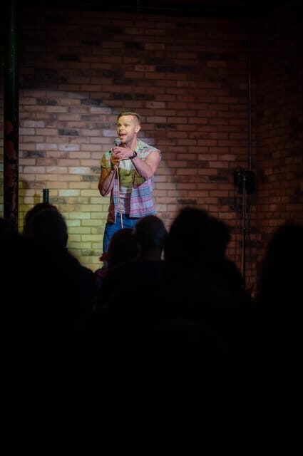 South London: Laugh Train Home Comedy Experience - The Atmosphere and Hosts