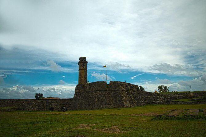 Southern Sri Lanka Sightseeing Day Trip From Colombo & Negombo - Galle Fort Lighthouse and the Iconic Views